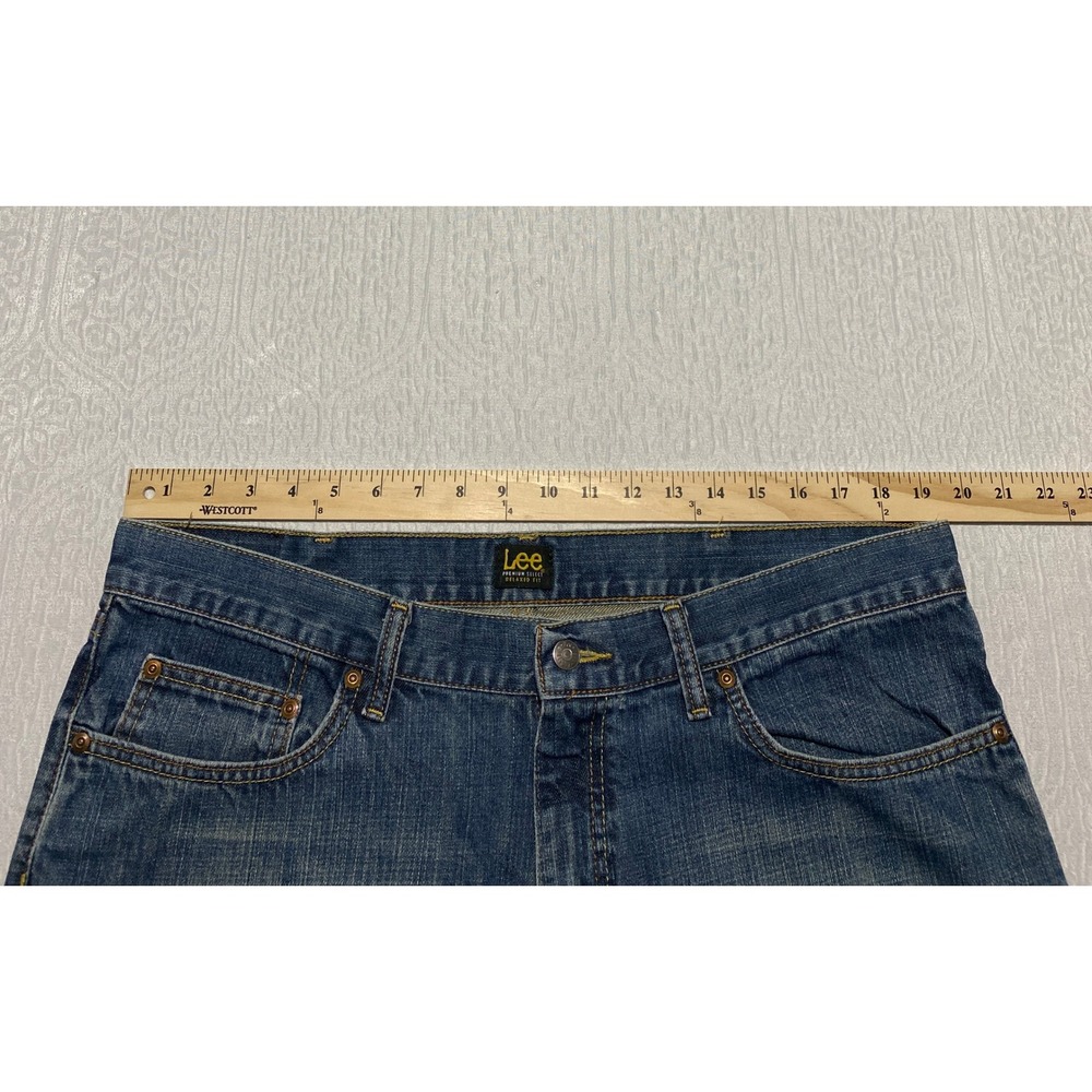 Lee Premium Select Relaxed Fit Jeans Mens 38x32 Medium Wash Blue Straight Leg - Picture 4 of 9